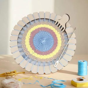 1Pcs Wooden Yarn Weaving Machine Kit Mini Loom Circular Weaving DIY Craft Weaving Beginner Weaving tools