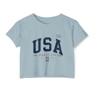 Top corto de la Copa Mundial de EE. UU. 2026, camiseta vintage desgastada para aficionados al fútbol, camiseta de mujer de la selección femenina de EE. UU. Stonewash Denim
