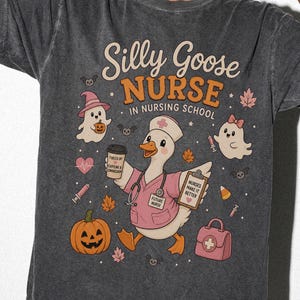 Koszulka dla studentki pielęgniarstwa na Halloween, koszulka w komfortowych kolorach, koszulka z motywem upiornego sezonu, prezent dla miłośnika gęsi