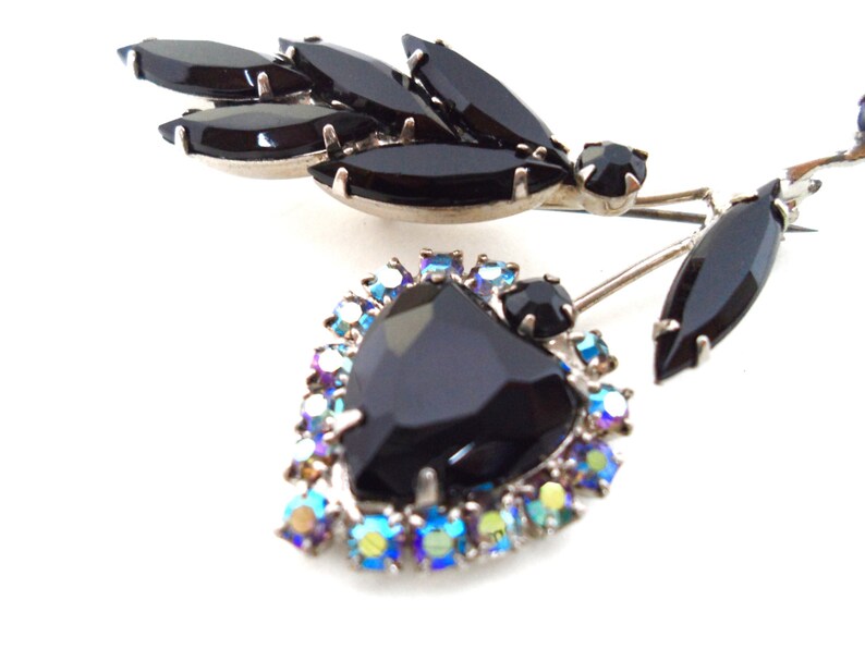 Juliana Aurora Borealis and Black Rhinestone Flower Brooch Pin D/&E Jewelry Vintage Rhinestone Brooches Flower Bouquet Rhinestone Heart