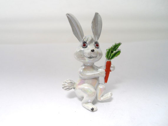 easter pins brooches