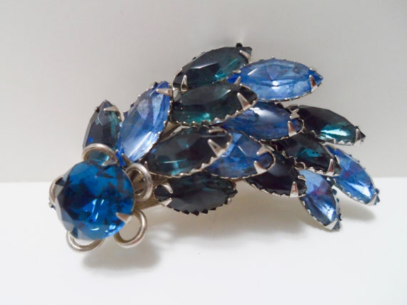 Vintage Blue Rhinestone Brooch Rhinestone Flower … - image 1