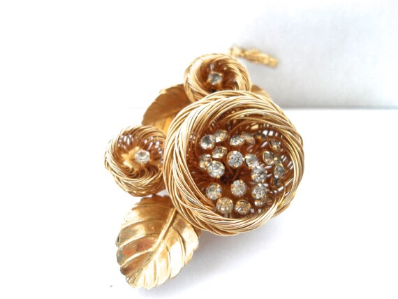 Vintage Bird's Nest Flower Brooch with Rhinestone… - image 4