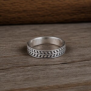 Oxidized Silver Wheat Pattern Ring, Textured Boho Band, Unisex Promise Ring