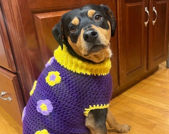 Flower Crochet Dog Sweater: Personalized Pet Apparel