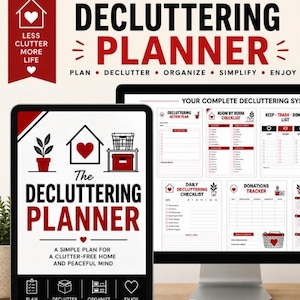 Puede incluir: Un planificador de organización digital mostrado en una tableta y un monitor de computadora. La interfaz presenta texto en rojo y negro, incluido el título 'The DECLUTTERING PLANNER', con iconos de una casa, corazón, planta y cajas de almacenamiento.