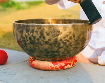 Full Moon Singing Bowl – Handcrafted Tibetan Meditation Bowl with Mallet & Cushion