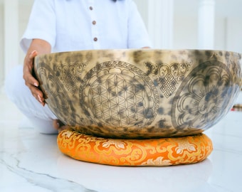 Large Tibetan Singing Bowl: Handmade 7-Metal Sound Healing Meditation Bowl
