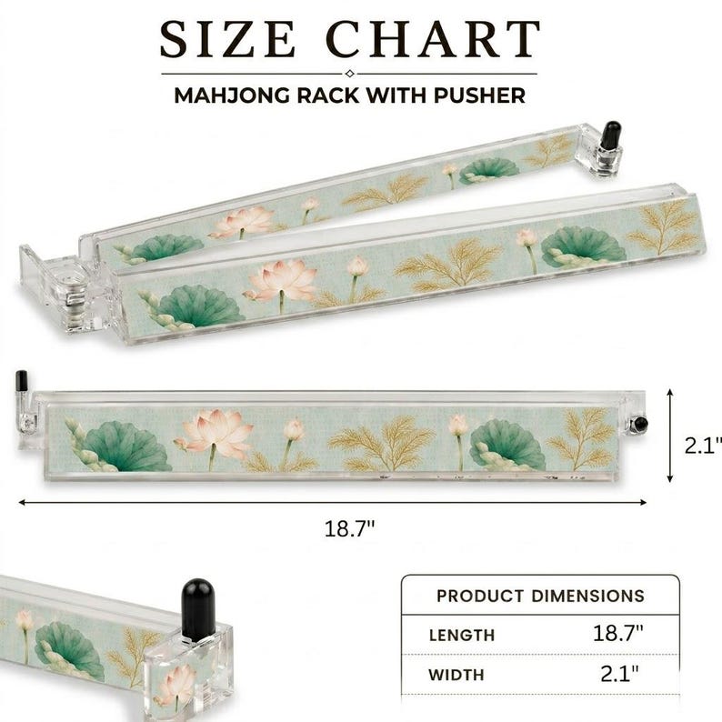 Puede incluir: Un soporte de mahjong de acr&iacute;lico transparente con empujador, con un estampado bot&aacute;nico de flores de loto rosas y hojas verdes. El soporte mide 47,5 cm de largo y 5,3 cm de ancho. El texto dice SIZE CHART, MAHJONG RACK WITH PUSHER y PRODUCT DIMENSIONS.