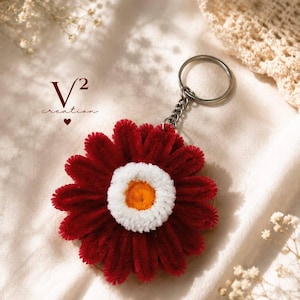 Handmade Pipe Cleaner Red Daisy Flower Keychain Floral Bag Charm Backpack Accessory Gift For Her Boho Decor Flower Key Ring Birthday Gifts