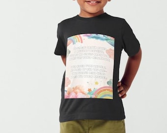 Un póster arcoíris, una transferencia para camisetas, un estampado para bolsos para la celebración del autismo. Esta descarga digital se puede usar para muchas cosas, pero todas contienen un mensaje.