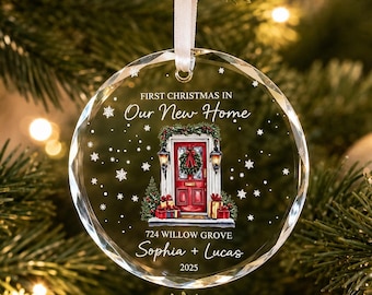 Enfeite de Natal Personalizado para o Primeiro Natal na Casa Nova em 2026 | Enfeite de Cristal com Endereço Personalizado | Presente de Boas-Vindas para Casal Recém-Casado