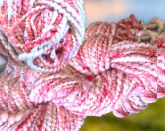 Handspun Merino Art Yarn – Vanilla Cherry Spiral Ply, Medium Thickness – 46 m / 108 g