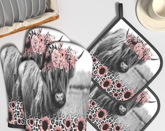 Highland Cow Floral Oven Mitts and Pot Holders Set, Farmhouse Kitchen Accessories，Oven Gloves For BBQ, Cooking, Baking, A Perfect Gifts