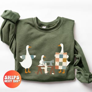 Quilting Goose Sweatshirt, Funny Sewing Crewneck, Quilter Gift for Grandma, Cute Patchwork Seamstress Hoodie, Silly Goose Crafter Pullover