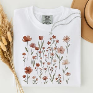 Vintage Pressed Flowers Shirt, Comfort Colors Terracotta Wildflower Tee, Boho Botanical Floral T-Shirt, Earthy Cottagecore Gift for Her