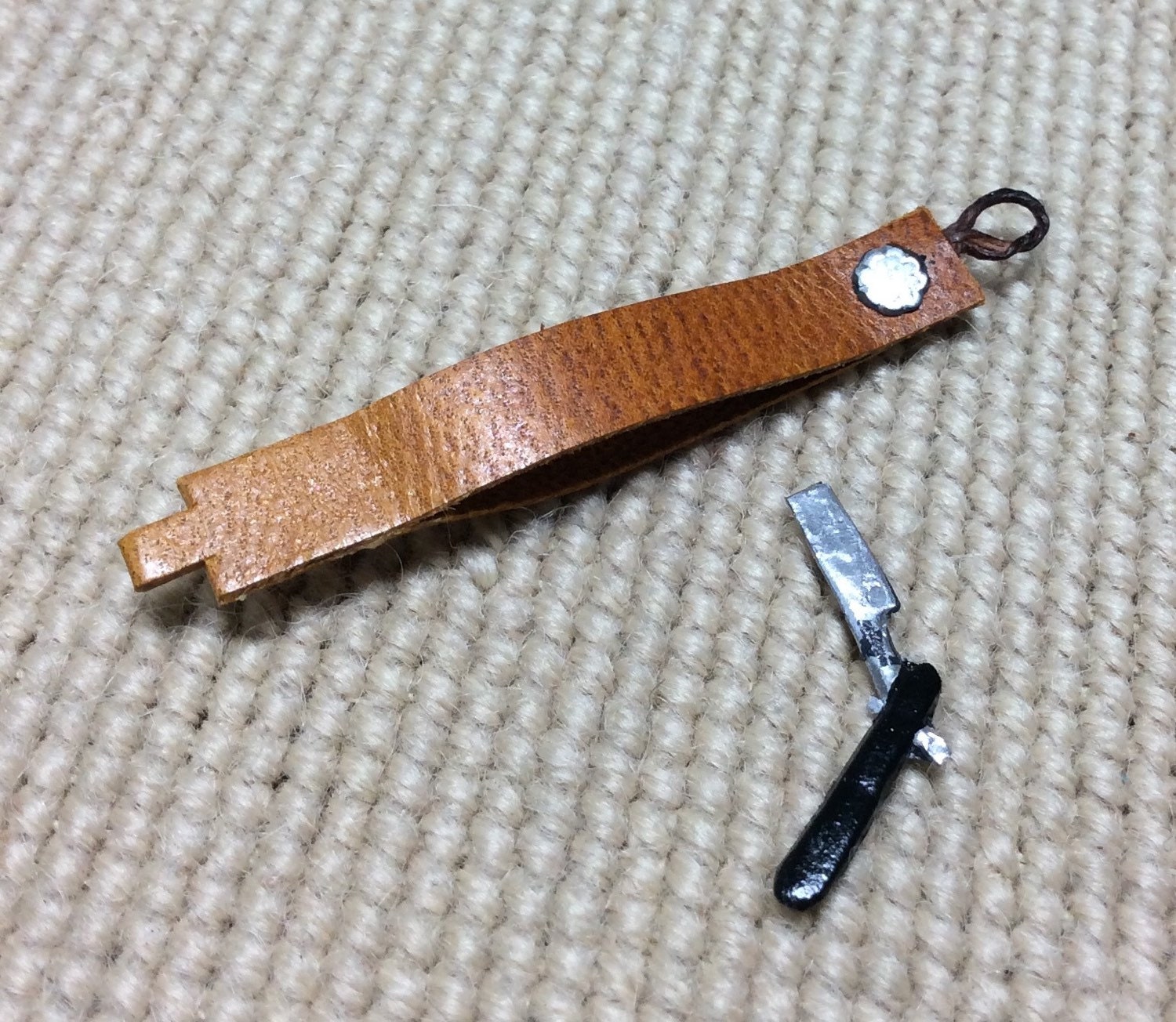 Razor Strap or Strop with Razor by Pat Tyler Leather Etsy