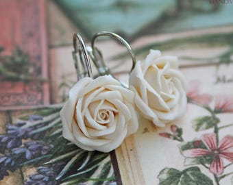 Ivory rose earrings, rose earrings, ivory flower earrings, flower earrings, white rose earrings, white flower earrings, bridal
