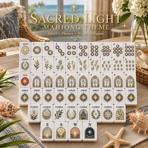 K&ouml;nnte beinhalten: Ein vollst&auml;ndiges Set wei&szlig;er Mahjong-Spielsteine mit detaillierten Illustrationen von Blumen, Winden, Drachen und Jokern. Jeder Spielstein zeigt aufwendige goldene und blaue Designs, einschlie&szlig;lich nummerierter Reihen und floraler Motive.