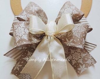 Tan Snowflakes Bow, Farmhouse Christmas Snowflake Bow, Snowflakes Wreath bow, Tan Gift Bow, Winter Farmhouse bow, Snowflakes door sign bow