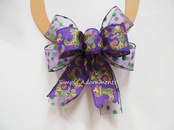 Mardi Gras Bow, Mardi Gras Jester Shoe Door Bow,  Purple Green Gold Wreath bow, New Orleans door Bow, Happy Mardi Gras Bow, Gift Topper Bow