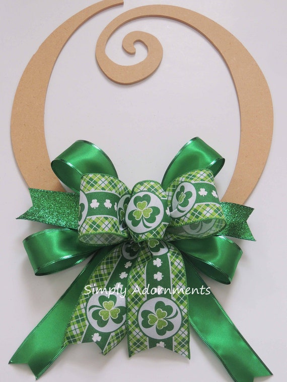 Saint Patrick's Bow, Kelly Emerald Shamrock Wreath Bow, Emerald Shamrock Lantern Bow, St Patrick door hanger bow, Shamrock door Bow Gift bow