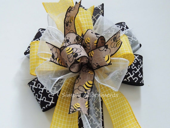 Bumble Bee bow, Bumbler bee wreath bow, Bumble Bee 1st birthday party decor, Bumble Bee door Bow, Yellow black Bee Birthday, Bee party Decor