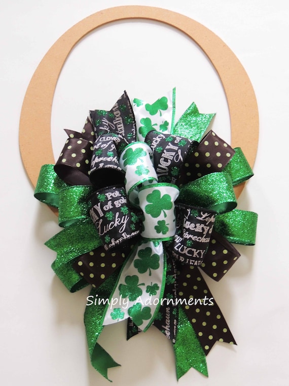St Patrick's Day Bow, St Patrick Clover wreath Bow, Kelly Shamrock Door Bow, Happy St. Patrick's day Decor, Lantern Bow, Shamrock Bow