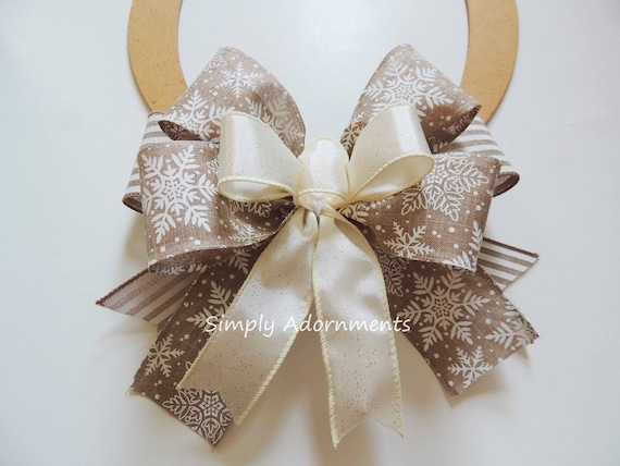 Tan Snowflakes Bow, Farmhouse Christmas Snowflake Bow, Snowflakes Wreath bow, Tan Gift Bow, Winter Farmhouse bow, Snowflakes door sign bow