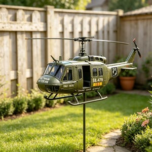 Vintage Helicopter Wind Spinner Weatherproof Metal Garden Decor Stake Kinetic Yard Art