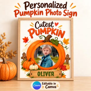 Peut inclure: Un cadre en bois rectangulaire contenant une affiche photo personnalisée avec le texte Cutest PUMPKIN et OLIVER. Le design présente un grand graphique de citrouille orange avec une découpe circulaire centrale affichant un enfant.