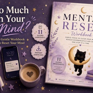 Pode incluir: Um livro de exercícios Mental Reset com um gato preto numa lua crescente na capa, acompanhado por um smartphone com um lembrete, uma caneca de café com espuma em forma de coração, uma lista de tarefas e notas num fundo roxo com estrelas.