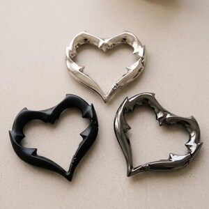 Gothic Heart Carabiner Clip, Black Silver Metal Heart Clasp, Punk Bag Charm, Bat Wing Key Ring, Edgy Love Gift For Her image 2