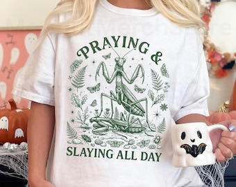 Praying & Slaying All Day PNG, Praying Mantis Lover Gift, Cool Bug Lover PNG, Nature Enthusiast Gift (Digital Download)