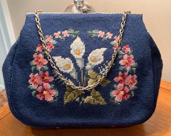 Pristine 1950s Floral Needlepoint Purse - Navy Blue Calla Lily Handbag, Mid Century Gold Chain Evening Bag with Attached Coin Purse