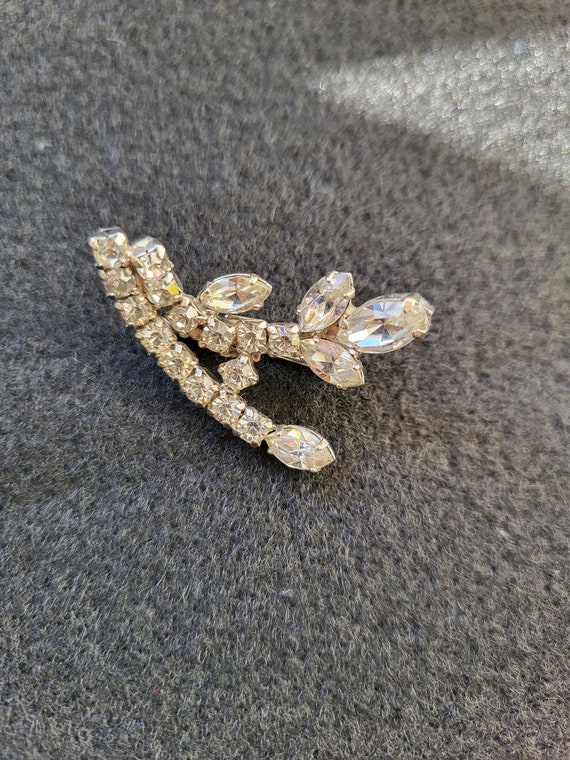 La-Rel Midcentury Rhinestone Pin