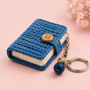 Crochet Book Keychain Pattern PDF,Mini Book Bag Charm,Amigurumi Book Keychain,Beginner Crochet Pattern,Book Lover Gift,Mini Book Keychain