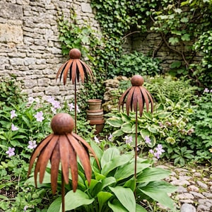 Rusty Metal Coneflower Stakes, Rustic Flower Garden Stakes, Brown Metal Yard Art, Outdoor Plant Sculpture, Flower Bed Decor, Gardener Gift