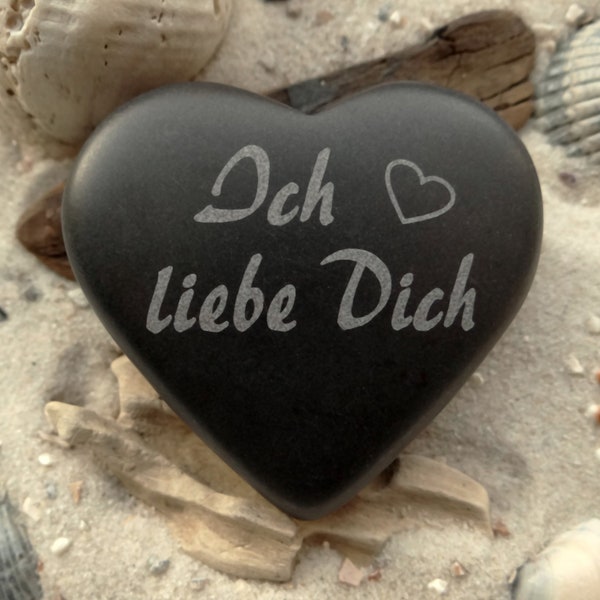 Herz Ich liebe Dich Stein mit Gravur Basalt - mit Wunschgravur auf der Rückseite - tolle Liebeserklärung