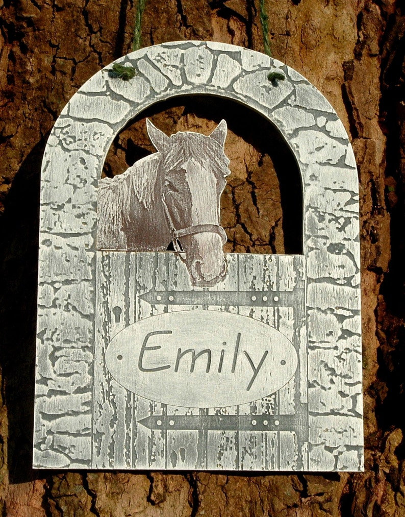 Signo de la puerta Puerta del establo del caballo deseo grabado pintado a mano Signo de la puerta Pony de caballo Grabado pintado a mano texto de su elección imagen 1