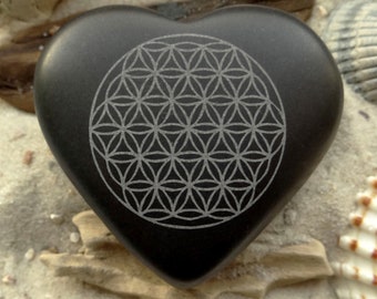 Flower of Life Heart with Engraving Basalt - pretty hand flatterer as lucky charm and talisman - small and fine for on the go