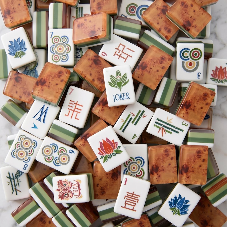 Mahjongset met leren tas | Tegels met bloemen- en lotusmotief | Draagbaar Mahjongspel voor op reis | Cadeau voor spelliefhebbers en verzamelaars afbeelding 1