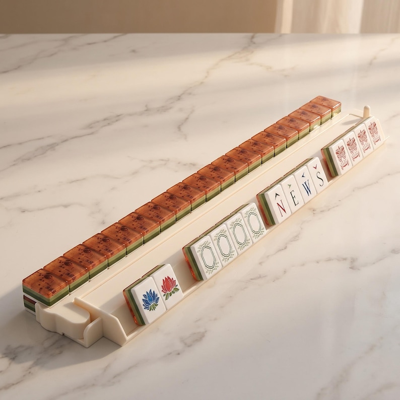 Mahjongset met leren tas | Tegels met bloemen- en lotusmotief | Draagbaar Mahjongspel voor op reis | Cadeau voor spelliefhebbers en verzamelaars afbeelding 3