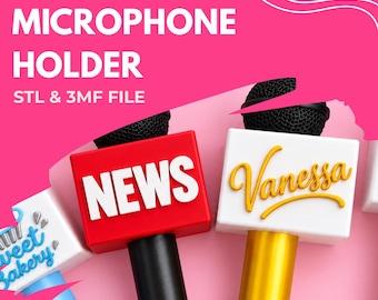 Könnte beinhalten: Drei anpassbare Mikrofonfahnen mit schwarzen Netzoberteilen. Eine ist rot mit weißem Text NEWS, eine ist weiß mit gelbem Schreibschrifttext Vanessa und eine ist hellblau mit blau-silbernem Text Sweet Bakery.