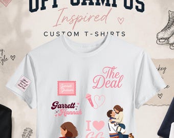 Könnte beinhalten: Ein weißes kurzärmeliges T-Shirt mit verschiedenen rosa und blauen Grafikdrucken, darunter der Text The Deal, Garrett, Hannah und I Love GG, sowie Illustrationen eines Paares, einer Schreibmaschine und einer Person in einem Trikot mit der Nummer 44.
