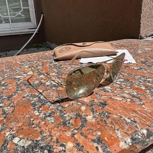 Ray-Ban Aviator Classic zonnebril met gouden metalen accenten afbeelding 1