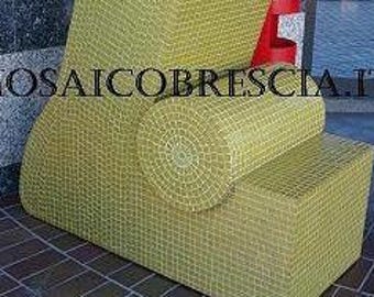 I create mosaic furnishing accessories to order