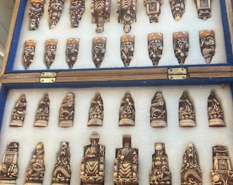 Juego de ajedrez de resina tallada de Asia y Extremo Oriente