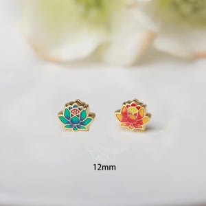 Perla di loto smaltata, ciondolo a forma di fiore con sfumatura dorata per la creazione di braccialetti mala e collane (12 mm)