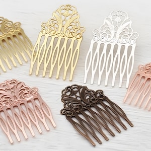 10 peignes en plumes en filigrane : placage de laiton brut, pendentif en or